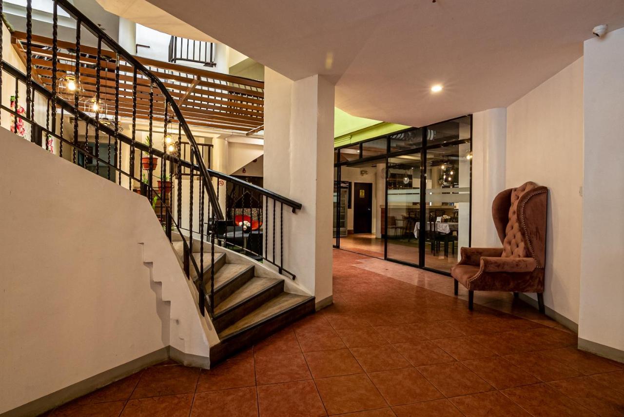 Kiwi Hotel Себу Экстерьер фото
