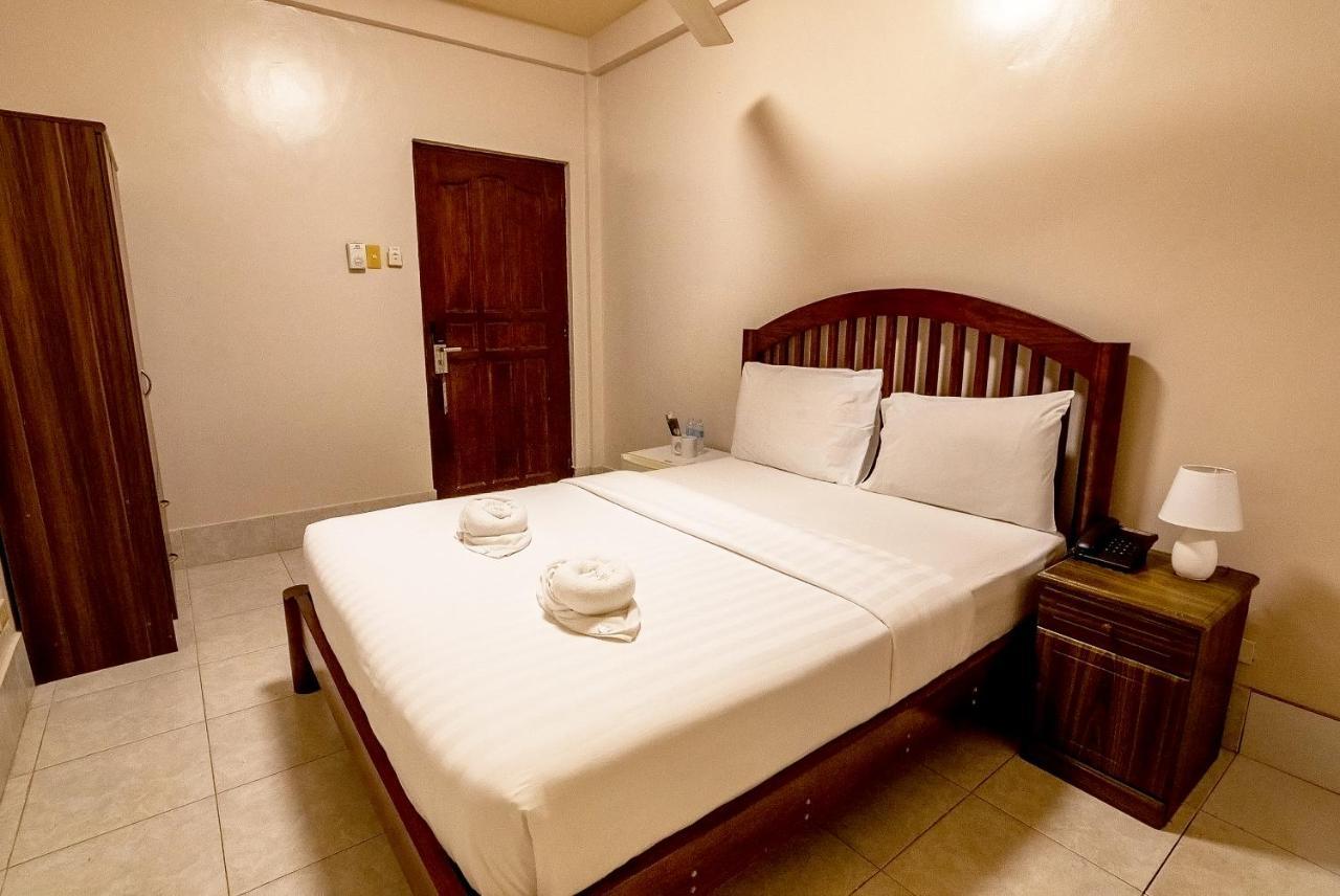 Kiwi Hotel Себу Экстерьер фото