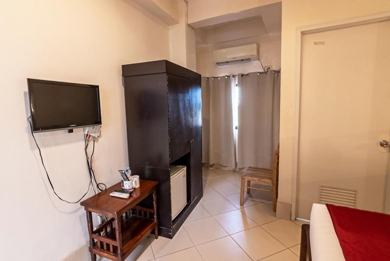 Kiwi Hotel Себу Экстерьер фото