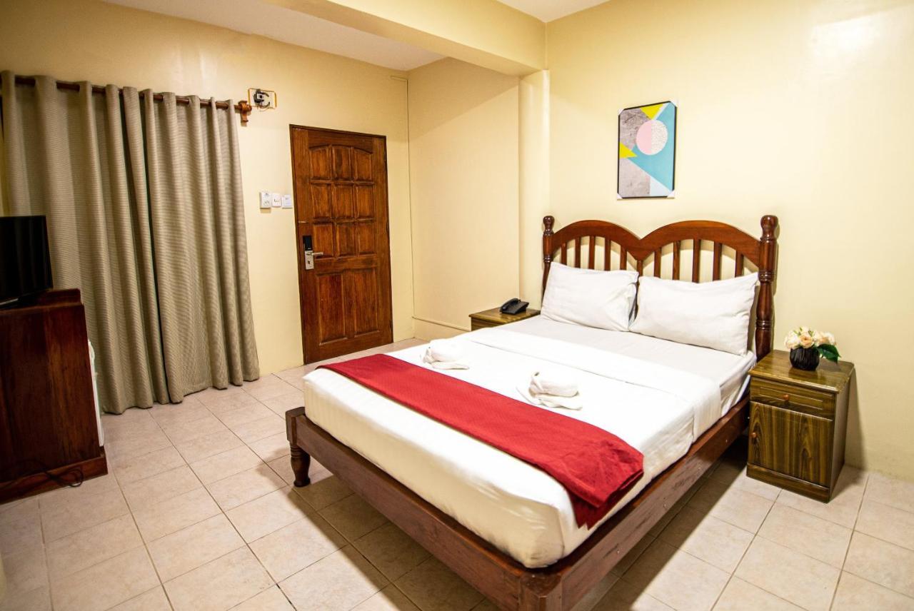 Kiwi Hotel Себу Экстерьер фото